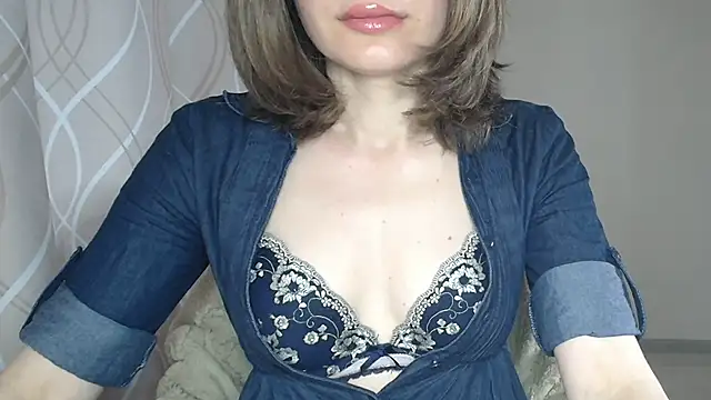 Snapshot of miss__Sophie chatting on June 2026 08:15:01 AM miss Sophie online show from June 2026 08:15:01 AM