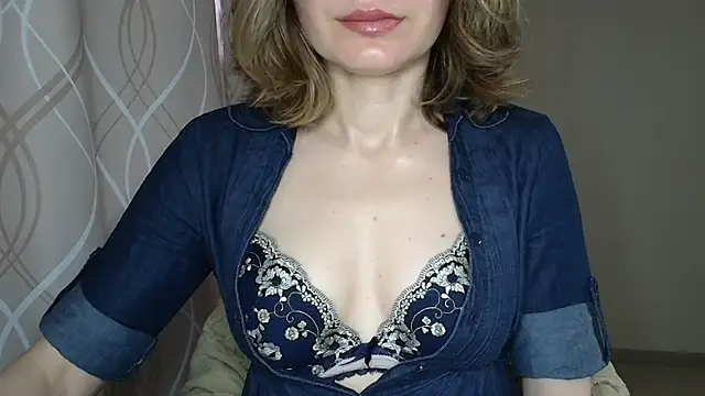 Snapshot of miss__Sophie chatting on May 2026 08:30:02 AM miss Sophie online show from May 2026 08:30:02 AM