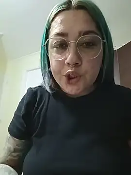 Dulcedeanis online show from June 2026 02:45:02 AM
