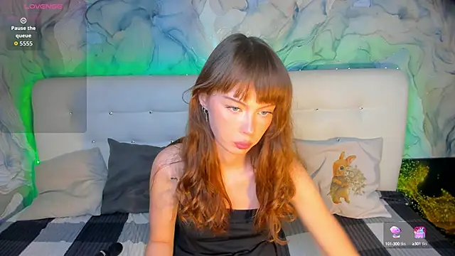 LolaMeddisson online show from October 2025 08:09:02 PM