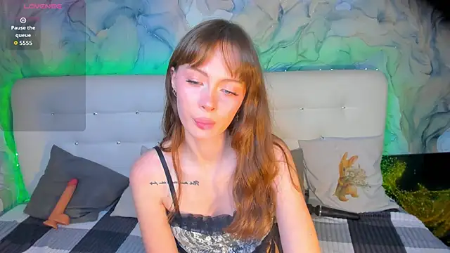 LolaMeddisson online show from November 2025 02:59:01 AM