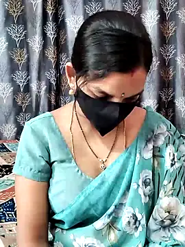 Snapshot of Lalitha-1995 chatting on May 2026 05:13:01 AM Lalitha-1995 online show from May 2026 05:13:01 AM