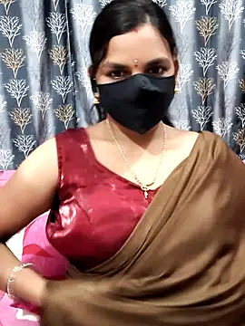 Snapshot of Lalitha-1995 chatting on July 2026 04:25:02 PM Lalitha-1995 online show from July 2026 04:25:02 PM