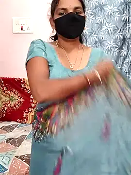 Snapshot of Lalitha-1995 chatting on July 2026 04:32:02 AM Lalitha-1995 online show from July 2026 04:32:02 AM
