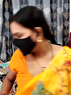 Snapshot of Lalitha-1995 chatting on May 2026 06:35:02 AM Lalitha-1995 online show from May 2026 06:35:02 AM