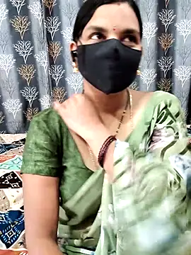Snapshot of Lalitha-1995 chatting on June 2026 04:33:02 AM Lalitha-1995 online show from June 2026 04:33:02 AM