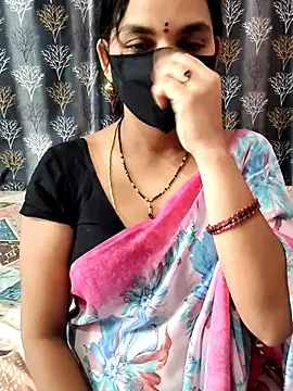 Snapshot of Lalitha-1995 chatting on April 2026 04:15:01 AM Lalitha-1995 online show from April 2026 04:15:01 AM