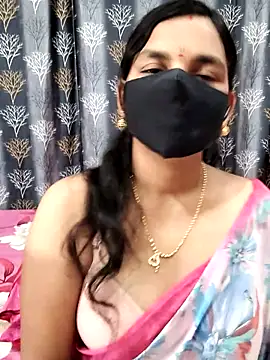 Snapshot of Lalitha-1995 chatting on July 2026 05:51:02 AM Lalitha-1995 online show from July 2026 05:51:02 AM