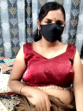 Snapshot of Lalitha-1995 chatting on June 2026 05:02:02 AM Lalitha-1995 online show from June 2026 05:02:02 AM