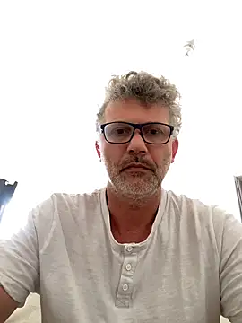 Snapshot of max219 chatting on April 2026 03:57:01 PM max219 online show from April 2026 03:57:01 PM