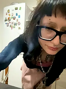 Snapshot of severingratty chatting on October 2025 06:42:01 PM severingratty online show from October 2025 06:42:01 PM