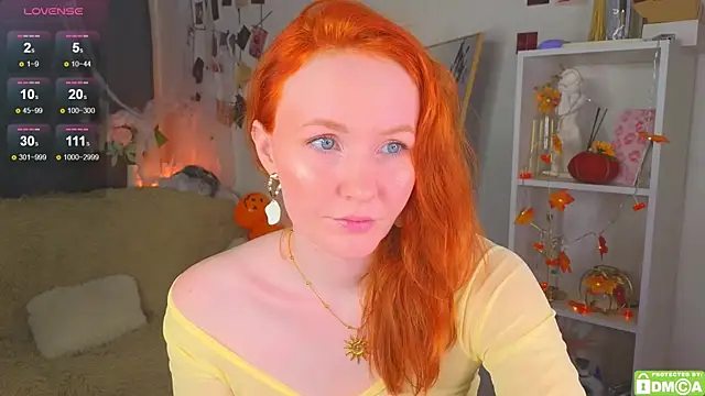 Snapshot of JoyceJones chatting on November 2025 08:03:02 PM JoyceJones online show from November 2025 08:03:02 PM