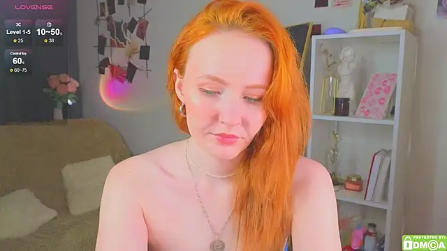 JoyceJones online show from October 2025 07:15:02 PM