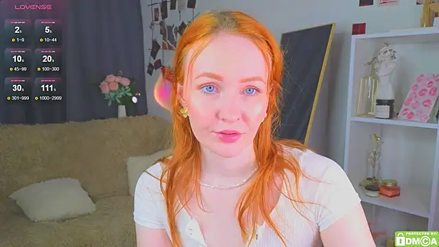 Snapshot of JoyceJones chatting on October 2025 07:34:02 PM JoyceJones online show from October 2025 07:34:02 PM