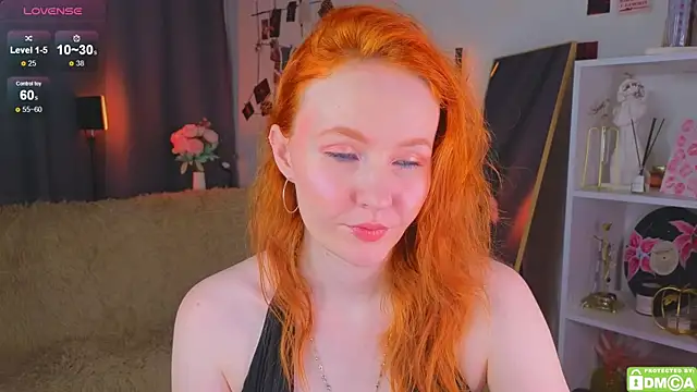 Snapshot of JoyceJones chatting on November 2025 08:12:01 PM JoyceJones online show from November 2025 08:12:01 PM