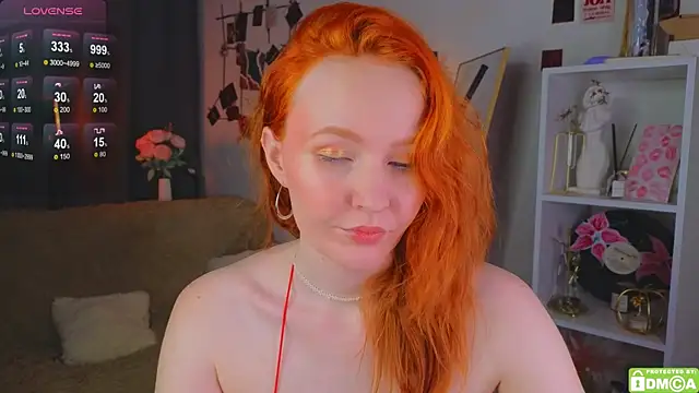 Snapshot of JoyceJones chatting on November 2025 08:12:02 PM JoyceJones online show from November 2025 08:12:02 PM