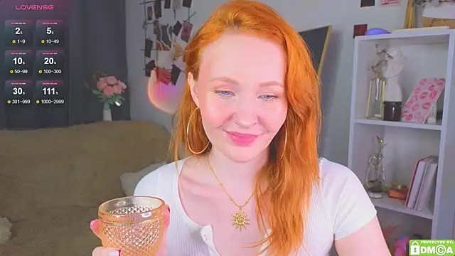 JoyceJones online show from October 2025 07:17:01 PM