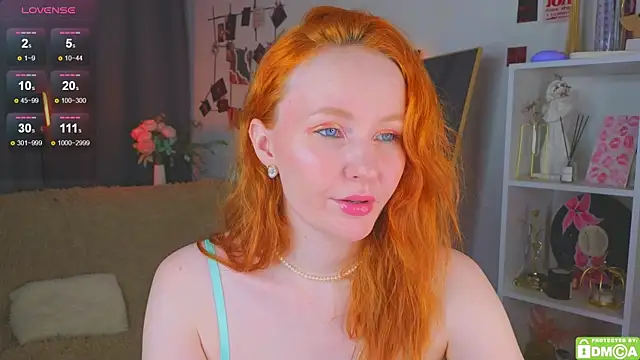 Snapshot of JoyceJones chatting on November 2025 08:09:02 PM JoyceJones online show from November 2025 08:09:02 PM