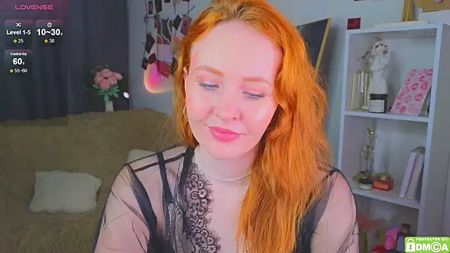 JoyceJones online show from October 2025 08:00:01 PM