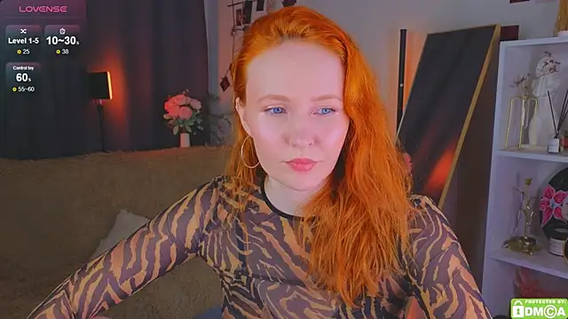 Snapshot of JoyceJones chatting on November 2025 08:19:01 PM JoyceJones online show from November 2025 08:19:01 PM