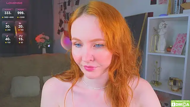 Snapshot of JoyceJones chatting on October 2025 08:08:01 PM JoyceJones online show from October 2025 08:08:01 PM