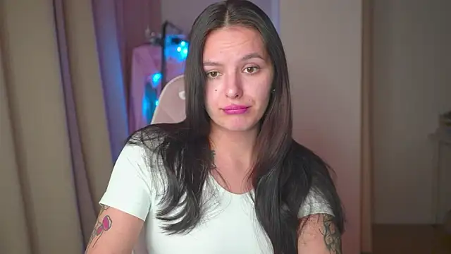 EwelynScott online show from November 2025 06:57:01 PM