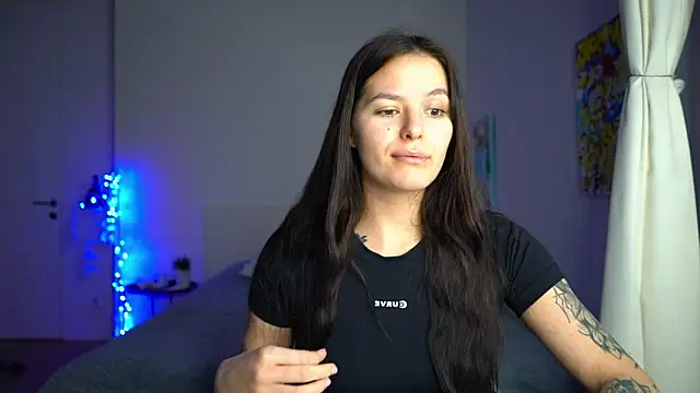 EwelynScott online show from December 2025 04:50:01 PM