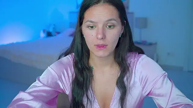 EwelynScott online show from September 2025 04:00:02 AM