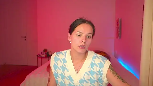 EwelynScott online show from September 2025 09:32:02 PM