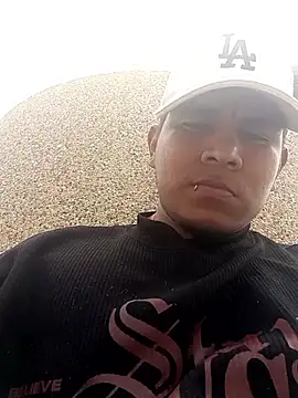 Oscariin96 online show from February 2026 06:40:02 PM