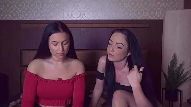 BustyBrunettes online show from November 2025 11:48:01 AM