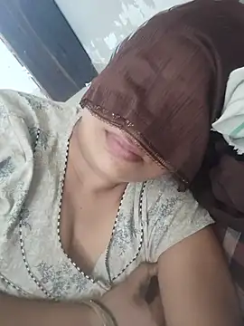 Garammandi011 online show from May 2026 07:47:01 AM