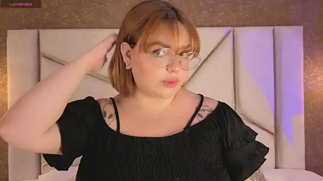 Miiss Bubble online show from September 2025 07:53:01 PM
