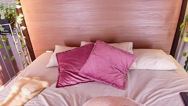 Snapshot of alexamonroe_ chatting on October 2025 04:29:02 PM alexamonroe online show from October 2025 04:29:02 PM