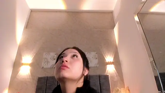 Lunaa bellaa online show from March 2026 07:47:01 PM