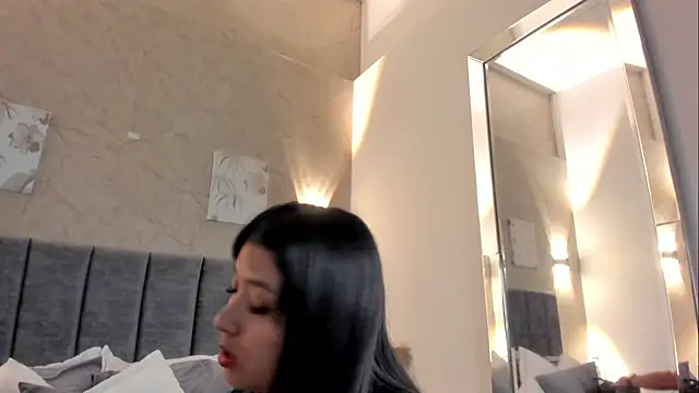 Lunaa bellaa online show from January 2026 07:39:01 PM