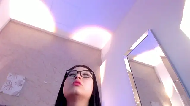 Lunaa bellaa online show from March 2026 07:37:02 PM