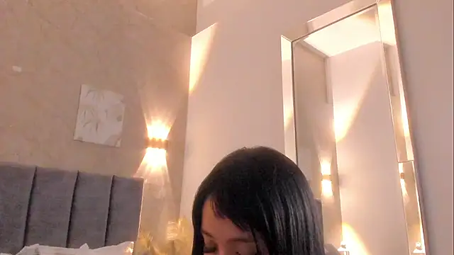 Lunaa bellaa online show from February 2026 07:53:02 PM