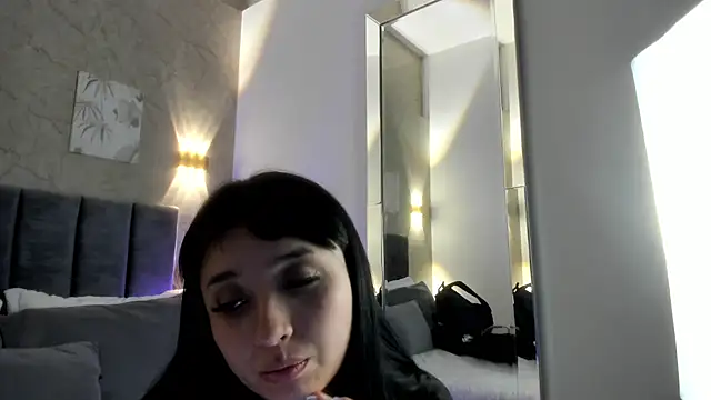 Lunaa bellaa online show from March 2026 07:49:01 PM