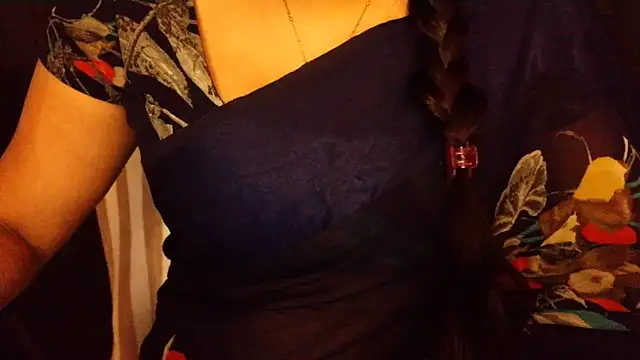 Anuforyou19 online show from May 2026 06:06:02 PM