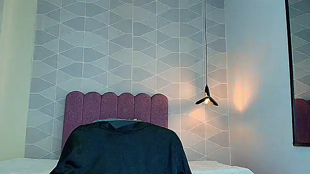 Snapshot of Aly_Loving chatting on December 2025 08:32:02 PM Aly Loving online show from December 2025 08:32:02 PM