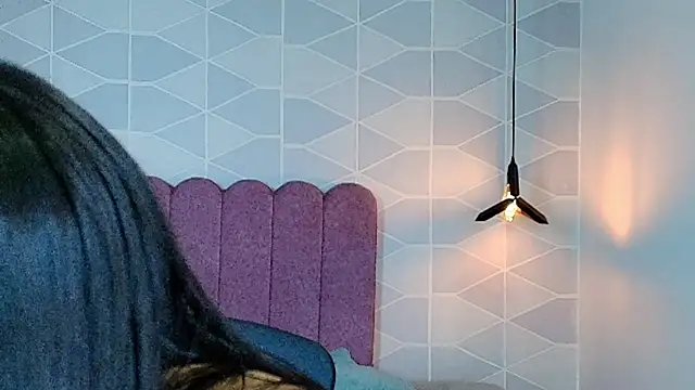 Snapshot of Aly_Loving chatting on November 2025 09:18:01 PM Aly Loving online show from November 2025 09:18:01 PM