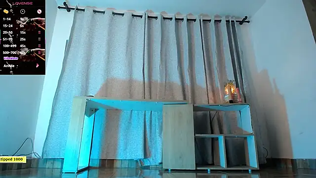 JULLIAN  online show from October 2025 06:03:02 AM
