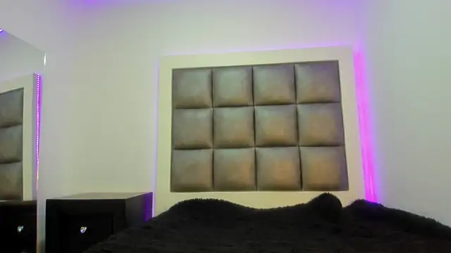 Snapshot of Mia_lopez__ chatting on October 2025 12:37:02 PM Mia lopez online show from October 2025 12:37:02 PM