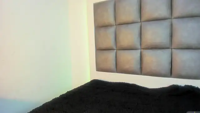 Mia lopez   online show from September 2025 01:28:02 PM