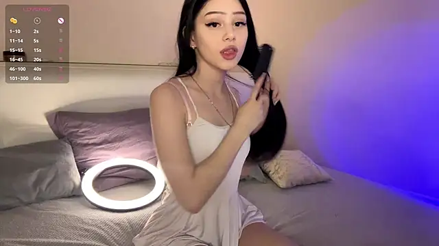 KateHardcastle online show from October 2025 03:11:01 PM