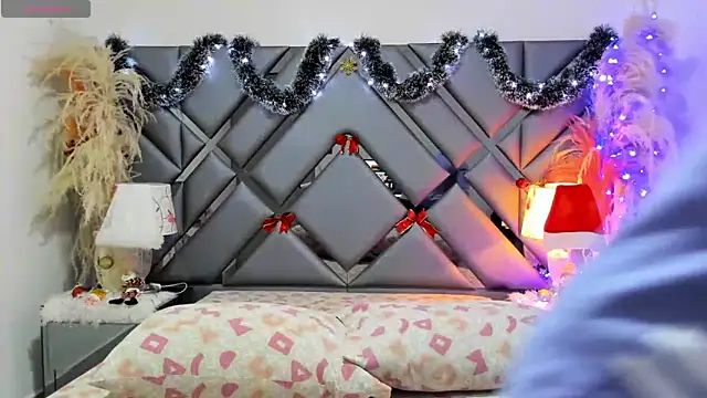 Milan LewisS online show from December 2025 11:43:02 AM