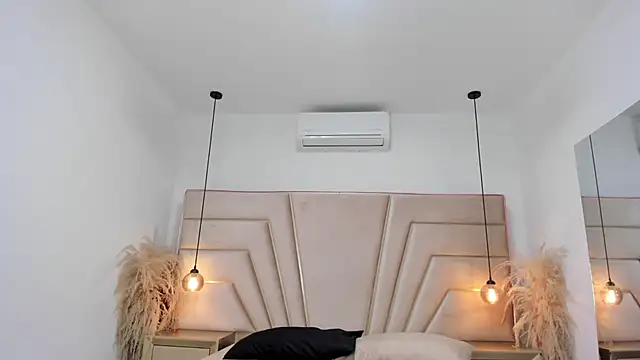 Milan LewisS online show from May 2026 11:58:01 AM