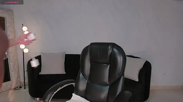 Snapshot of MeganScott chatting on July 2026 11:28:02 AM MeganScott online show from July 2026 11:28:02 AM