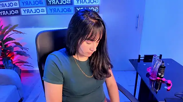 Dhaniela Naugthy online show from September 2025 07:42:02 PM
